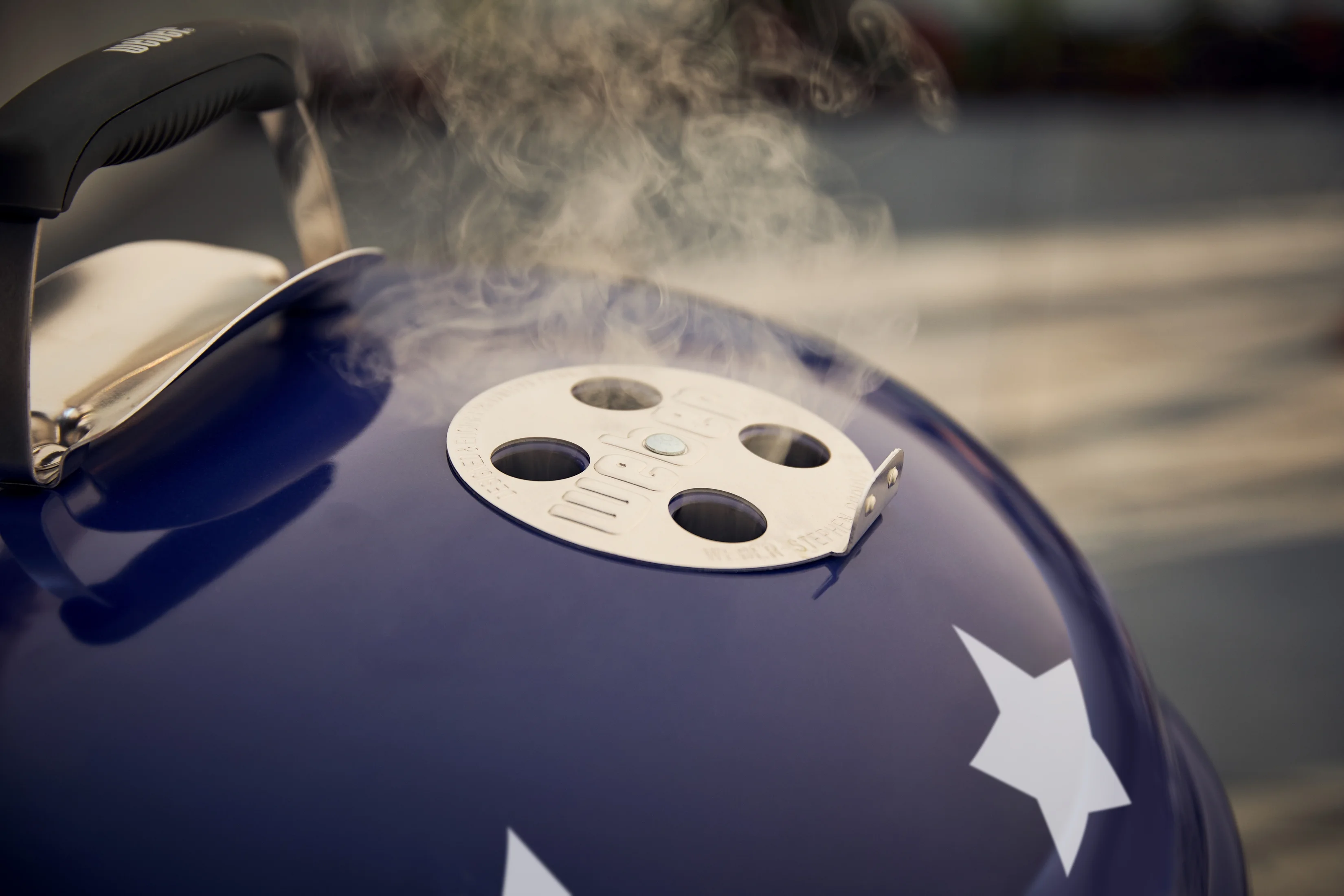 Weber Original Kettle 22-Inch Charcoal Grill, Black