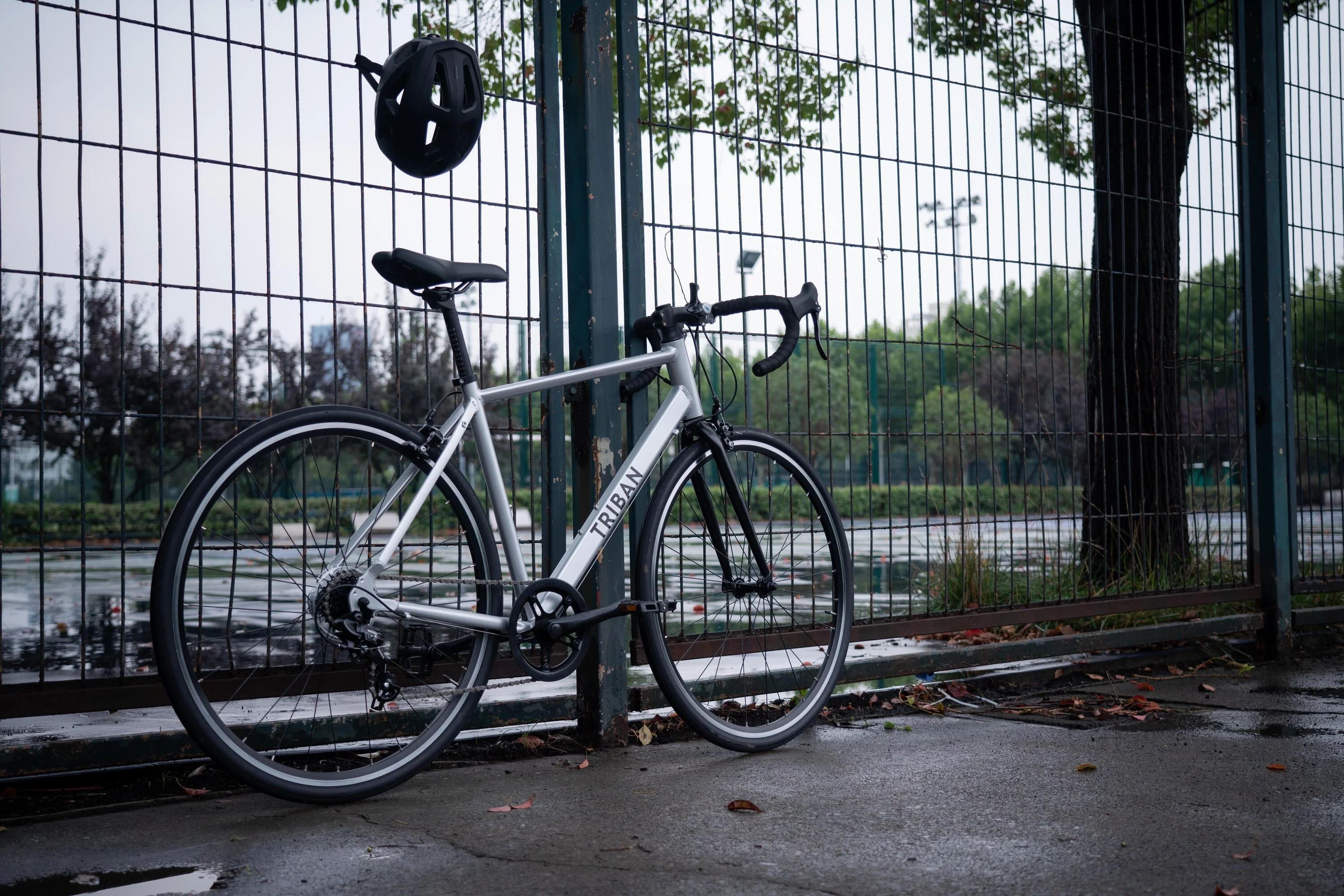 Decathlon Triban Abyss RC100, Aluminum Road Bike, 700c, 7 Speed, Silver, Small